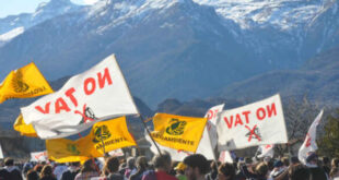 Manifestanti No Tav in Val di Susa